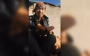 上央视啦 农民工手捧红砖朗诵《再别康桥》