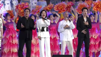 两岸表演者齐唱《明天会更好》，盼两岸发展越来越好