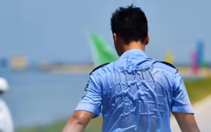 致敬选择！感谢守护！