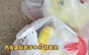 暖心！陕西一医生术后喝葡萄糖水解渴 网友买了六箱饮料给医生送水