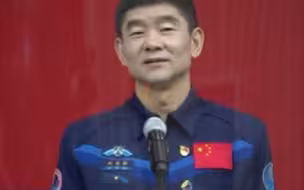 逐梦航天，让中国一步步走向星辰大海！ #刘伯明神七之后再赴太空 ：让五星红旗在太空高高飘扬