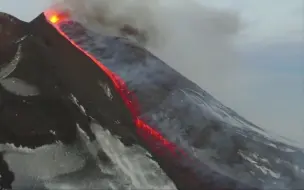 无人机记录欧洲最活跃的火山——埃特纳火山的喷发