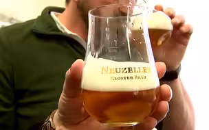 德国推出“速溶啤酒” 不含酒精 即冲即饮