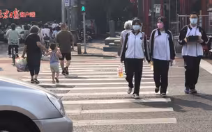 首都文明办发出倡议：文明驾车 礼让行人