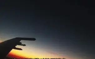 东部战区海军航空兵夜训突遇外机，迅速由训转战。“你已接近我领空，立即离开！”