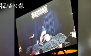 美国演员舞台上突然晕倒 检测发现新冠病毒阳性