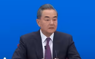 修改香港选举制度有违“一国两制”？王毅驳斥