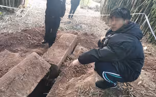 4男子因盗墓小说相识结伙挖人祖坟：点蜡探墓，逃跑时打烂瓷枕