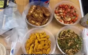 女生国庆留校，全家人带零食前来看望，连猫都带上了！
