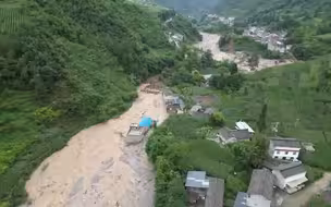 雅安山洪4名失联人员获救、发现8具遇难者遗体 航拍灾后现场