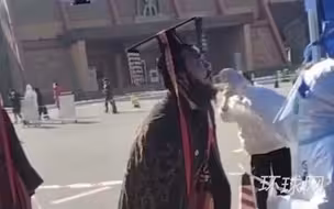 西安，“秦始皇”做核酸