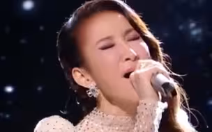 7月2日，歌迷曾收到李玟的语音留言： 希望大家快乐、身体健康，我在努力努力。