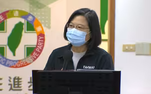 岛内高呼苏贞昌下台，蔡英文坚持力挺：目前无改组行政团队计划
