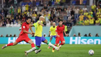世界杯战报：克罗地亚队点球淘汰日本队 巴西队4-1韩国队晋级八强