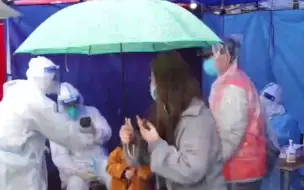 3月17日，歌林春天小区进行第二次核酸检测，秩序井然