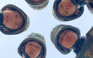 几点了还不睡？还在玩手机？说的就是你！兵哥哥催你睡觉啦～晚安