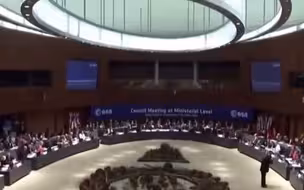 60位欧洲巨头喊话政界：要反华美国自己反去！