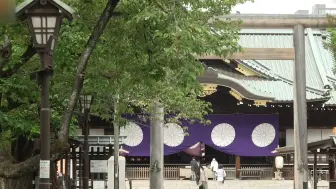 日本领导人向靖国神社供奉祭品 中方：敦促日方彻底同军国主义切割