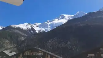 法国阿尔卑斯山区冰川崩塌已致4死 现场曝光：雪潮滚滚倾泻而下
