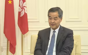 香港大律师公会主席频频改口为哪般？