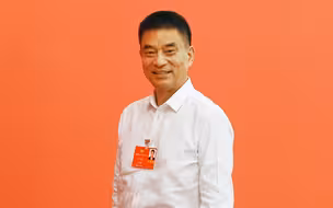 刘永好：建议政府发放“就业券”，让百姓有业可做