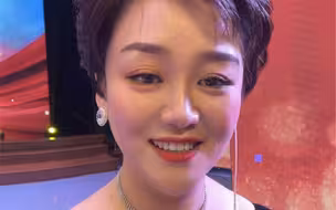 再见，我的家乡！我的家乡曾经因为这群城管这个小伙儿和一捆大葱上了热搜，主持过活动，今天我回到南京