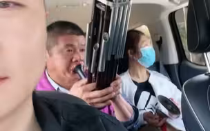 迎亲司机与乐手同车，连听2小时“立体环绕”演奏