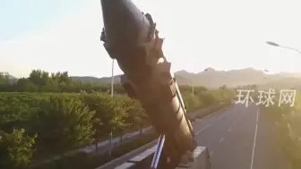 画面超燃！火箭军征兵宣传硬核装备震撼出镜，某型导弹一字排开