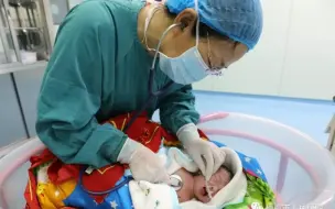 监控视频下，重产妇还在手术台上，主刀医生却突然…