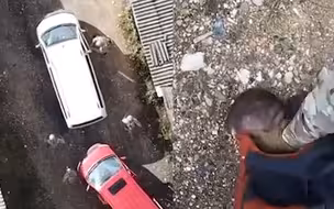 男子车底藏便携防空导弹欲在莫斯科发起恐袭 第一视角看抓捕现场