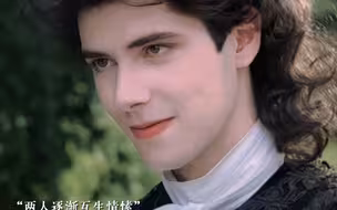 “英俊贵族少年✘落魄美少女，两个禁欲又清冷的颜搭配在一起真的很养眼”