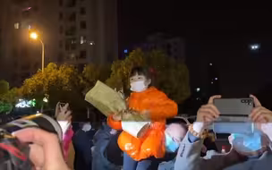 浦东新高苑一期小区零时解封 上海中风险地区全部清零
