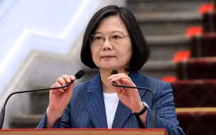 蔡英文两岸政策要转弯可能性有多大？三年多后她会否甘心退休？