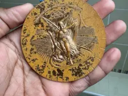 “不像2024年的，更像是1924年的古董！”约100枚巴黎奥运会奖牌因质量太差被运动员退回