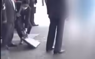 清晰画面曝光！爆炸物距离岸田一米远