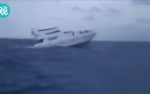 浪高5米！普吉游船倾覆前最后影像及海中救人视频曝光