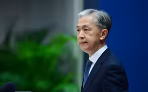 汪文斌：中国始终站在团结合作一边，站在时代潮流一边，站在绝大多数国家共同利益一边