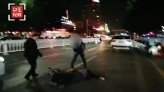 乘客疑醉酒呕吐后与出租车司机发生冲突 警方：已依法处理