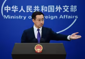 中方从未向冲突当事方提供致命性武器