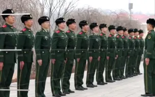 兵哥哥整齐队列是怎么练成的