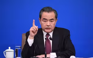 王毅点名警告捷克参议长：你过线了！