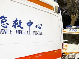 120男医护进女生宿舍救人遇阻？校方通报：不存在值周学生和宿管员阻碍救护人员上楼问题