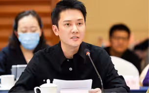 【 #广电青年说 】#电视剧 《#破晓东方 》研讨会举行。