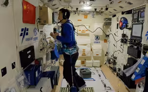 揭秘中国空间站太空厨房：可加热120多种食品 网友催更航天员吃播