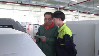 张长友：躬耕三尺讲台 致力专业建设