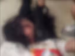 14岁女生遭多名同学殴打，被迫割喉求生？警方：将嫌疑人传唤到案