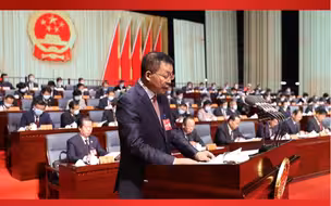 聚焦兰州两会 | 12月21日上午，兰州市第十七届人民代表大会第一次会议在兰州大剧院隆重开幕，报告提出今后五年经济社会发展的主要目标