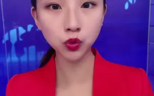 株洲大爷带着20多只鸭子列队过马路，网友：有被萌到！但也要注意安全
