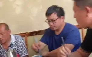 男朋友当兵不能回家，临近中秋节公婆派小叔子来替哥哥送节礼，网友：“婆家知礼，娘家懂礼”这可能就是互相重视