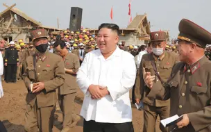 金正恩视察灾后重建工地 新房子挺漂亮